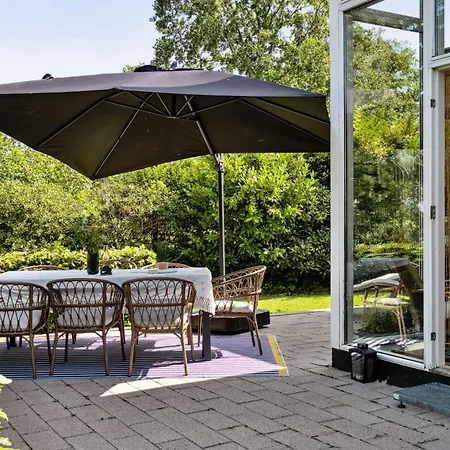 By With Panoramic Views Casa vacanze